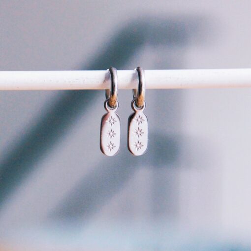 SS340: RVS creolen met tag en sterren – zilver