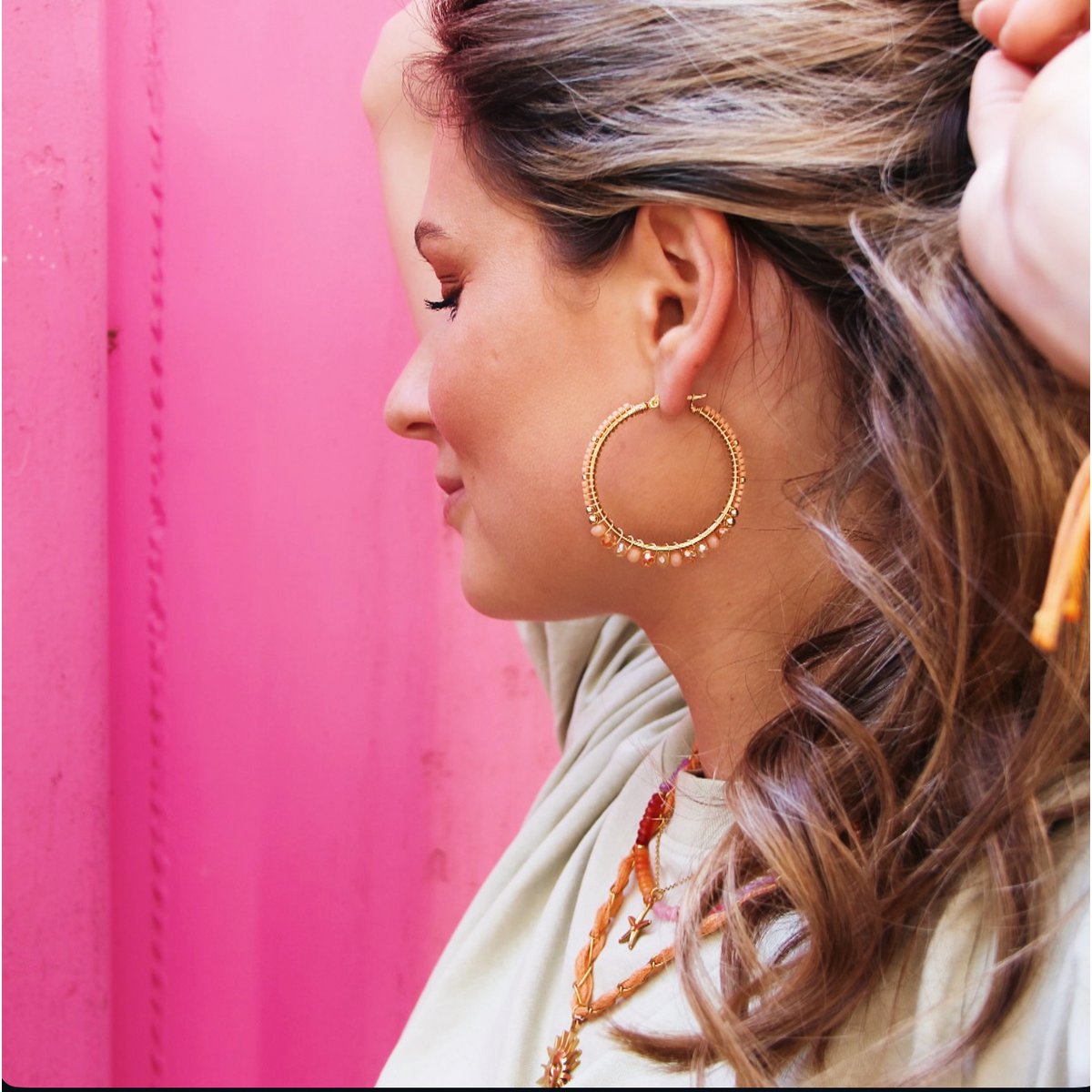 Round Hoop -oorbellen met facetten en Miyukis - Peach - Afbeelding 3