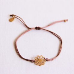 Satijnen armband met open bloem - mokka