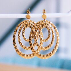 Statement oorbel met ovale gedeukte ringen