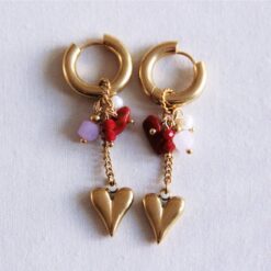 Oorring met een cluster edelstenen en hart - lila/bordeaux