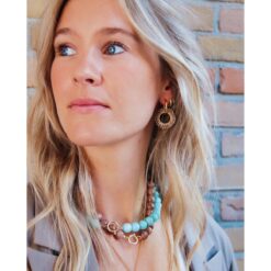 Alternative view of Oorrel met ronde gefacetteerde hanger - mokka