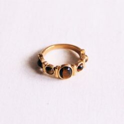 Gladde ring met 5 stenen - bruin