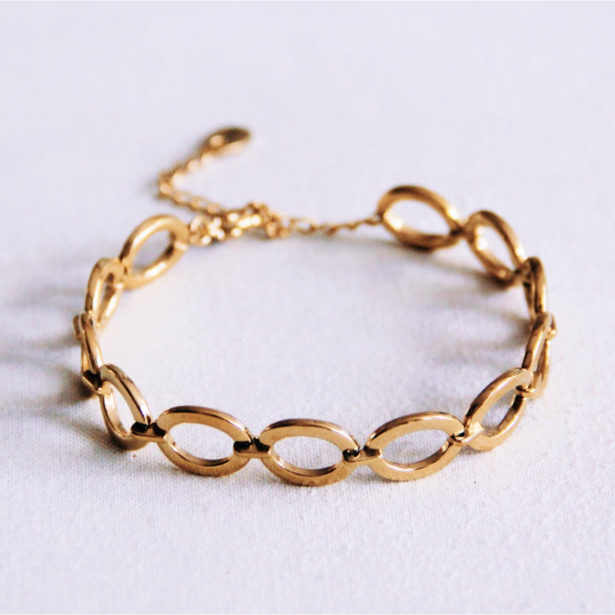 Ovaal gekoppelde armband