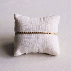 SA840: Stalen "twisted" armband klein – goud