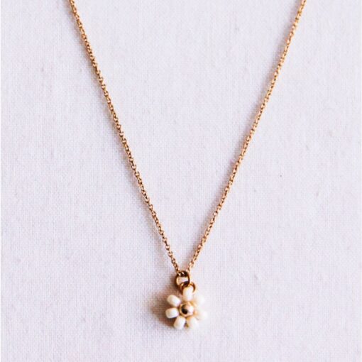 Fijne ketting met madeliefje bloem - crème