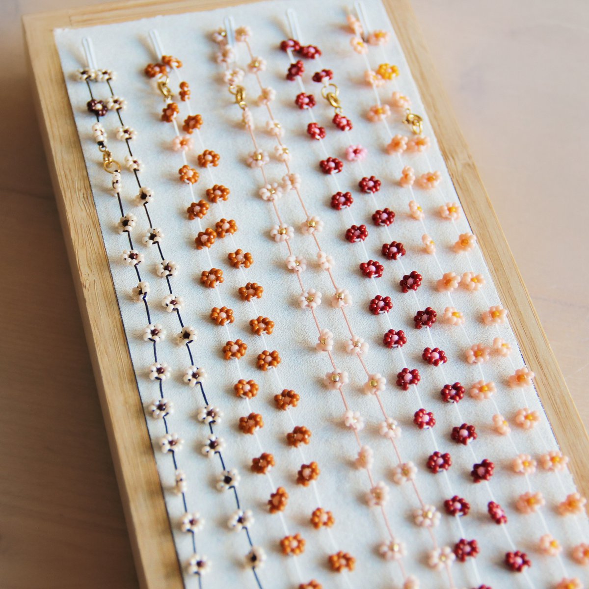 Halsketting madeliefjes - nude/goud - FI100 - Afbeelding 2