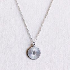 Edelstalen fijne ketting met ronde fantasiebedel - zilver