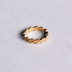 Stalen ring met fantasieprint - goud