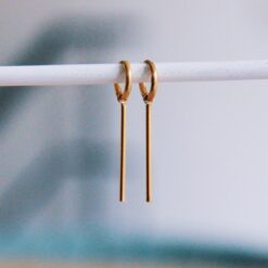 Edelstaal oorringen met staafje XL β goud