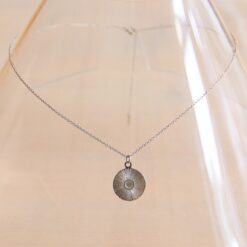 Alternative view of Edelstalen fijne ketting met ronde fantasiebedel - zilver