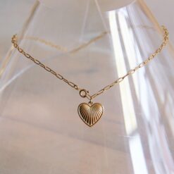 Alternative view of RVS D-chain ketting met versierd hart - goud