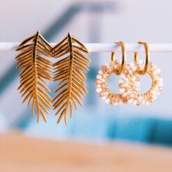 Alternative view of RVS oorbel met ronde facet hanger – nude tinten