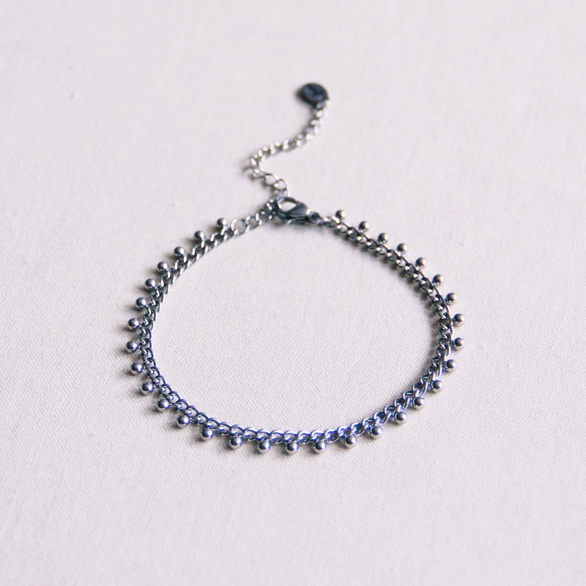 SA835: Stalen schakelarmband met balletjes - zilver - Afbeelding 2