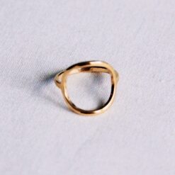 Stalen ring met open ronde - goud - R677