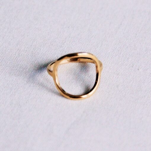 Stalen ring met open ronde - goud - R677