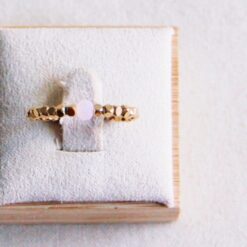 Elastische ring met natuursteen - roze