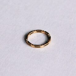R609: RVS minimalistische ring met blokjes - goud