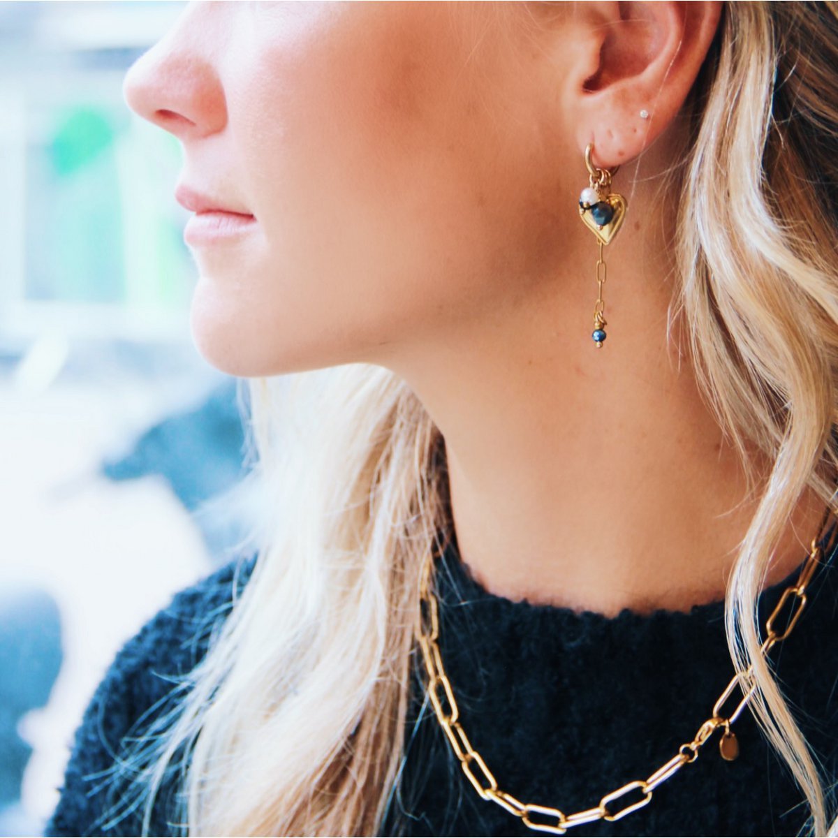 Oorbel met hartje, cluster edelstenen en ketting - zwart/antraciet - Afbeelding 2