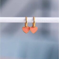 RVS oorringen met mini hartje – koraal