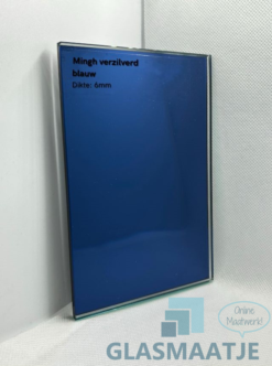 Blauwe spiegel op maat 6 mm – Getint spiegelglas met koele reflectie